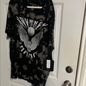 Unisex Journey Graphic T-Shirt in Black and White